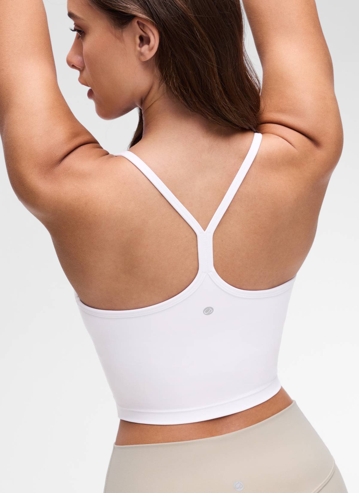 CRZ YOGA Womens Butterluxe Y Back Longline Sports Bras Crop Tank Top לבן
