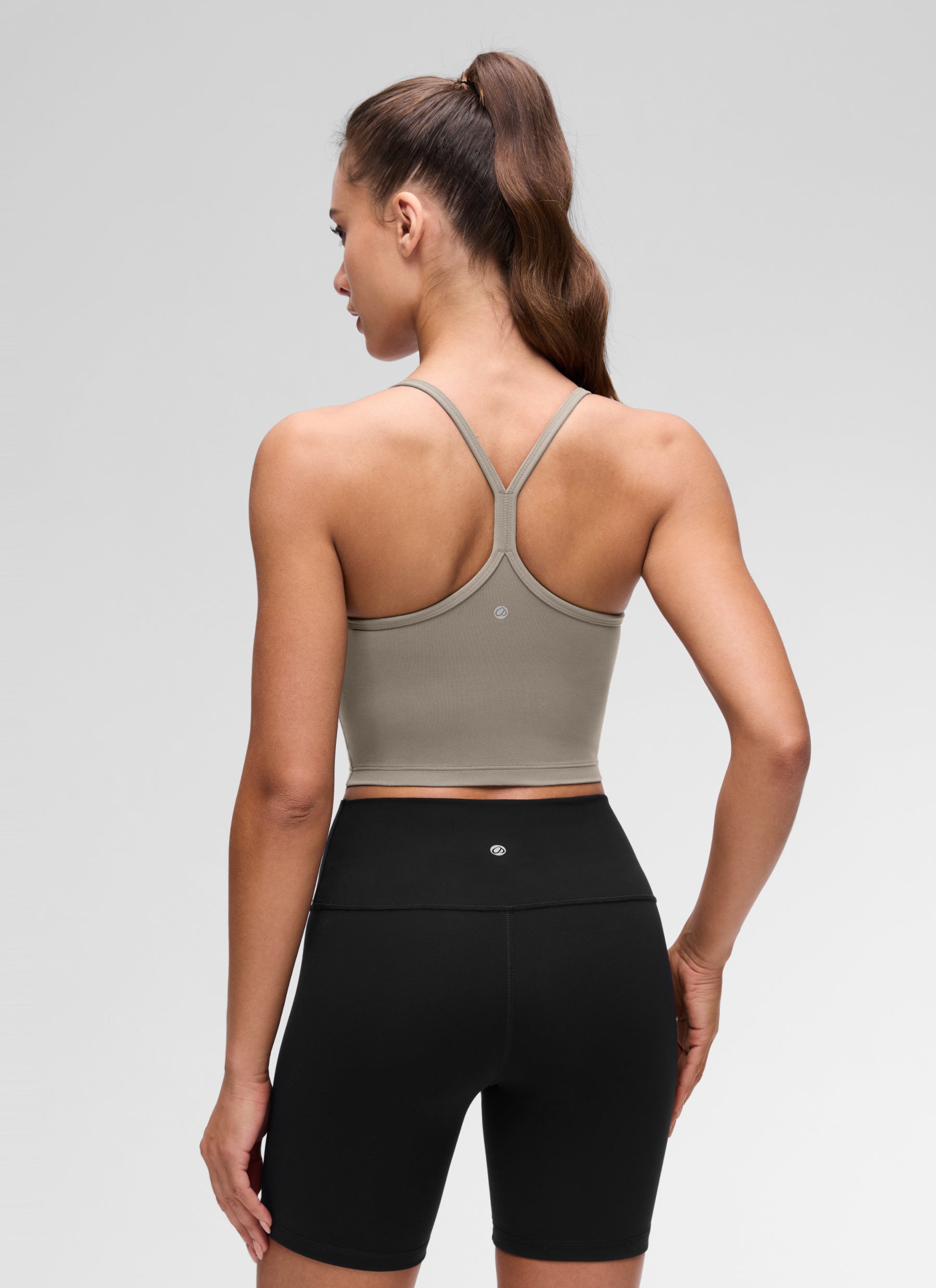 CRZ YOGA Womens Butterluxe Y Back Longline Sports Bras Crop Tank Top אפור אפר חם