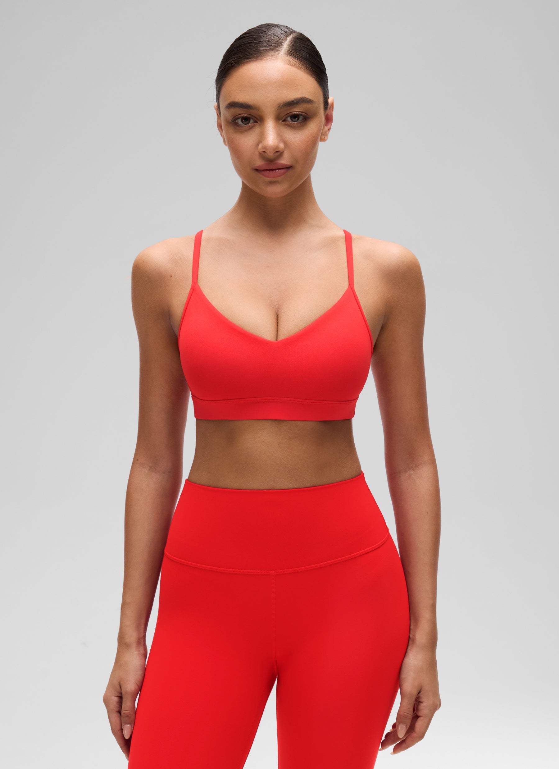CRZ YOGA Butterluxe Womens V Neck Camisole Yoga Padded Sports Bra Deep Red @model_info:Anano