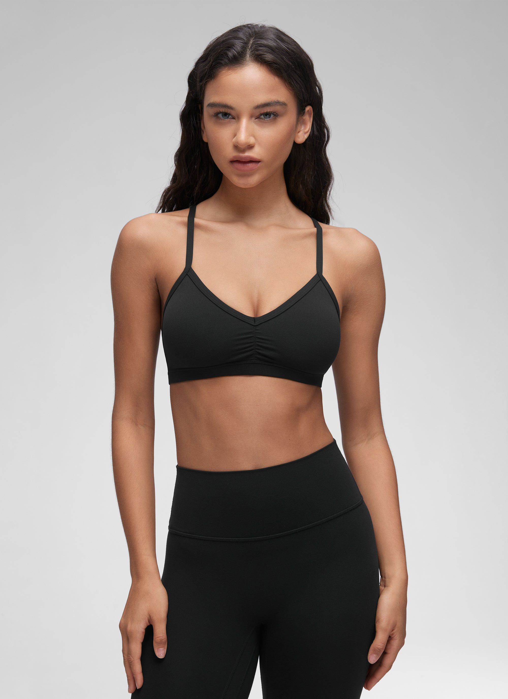 CRZ YOGA Butterluxe Womens Ruched V Neck Yoga Padded Sports Bra Black @model_info:Winma