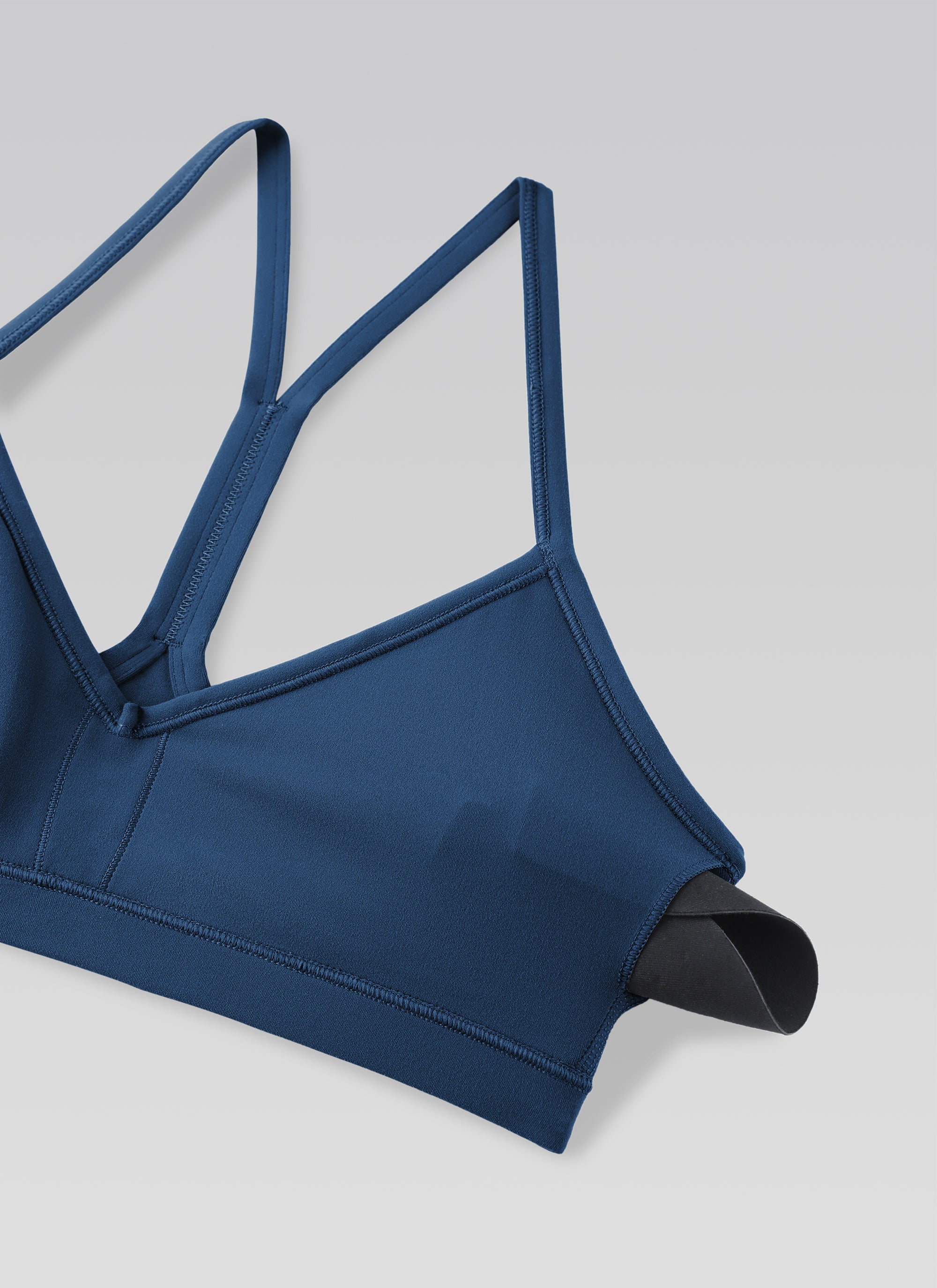 CRZ YOGA Butterluxe Womens Ruched V Neck Yoga Padded Sports Bra French Navy @model_info:NEW