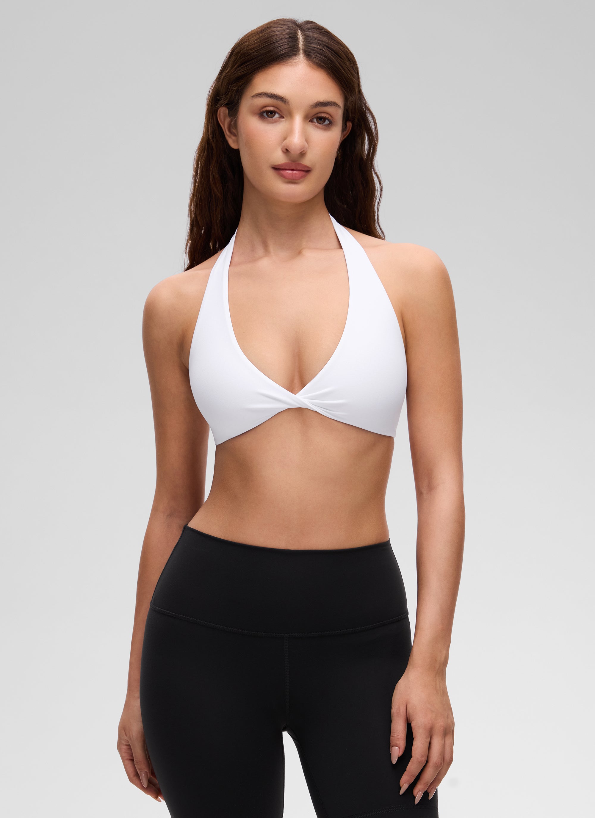CRZ YOGA Women's Butterluxe Yoga V Neck Crop Double Lined Sports Bra White @model_info:Inga