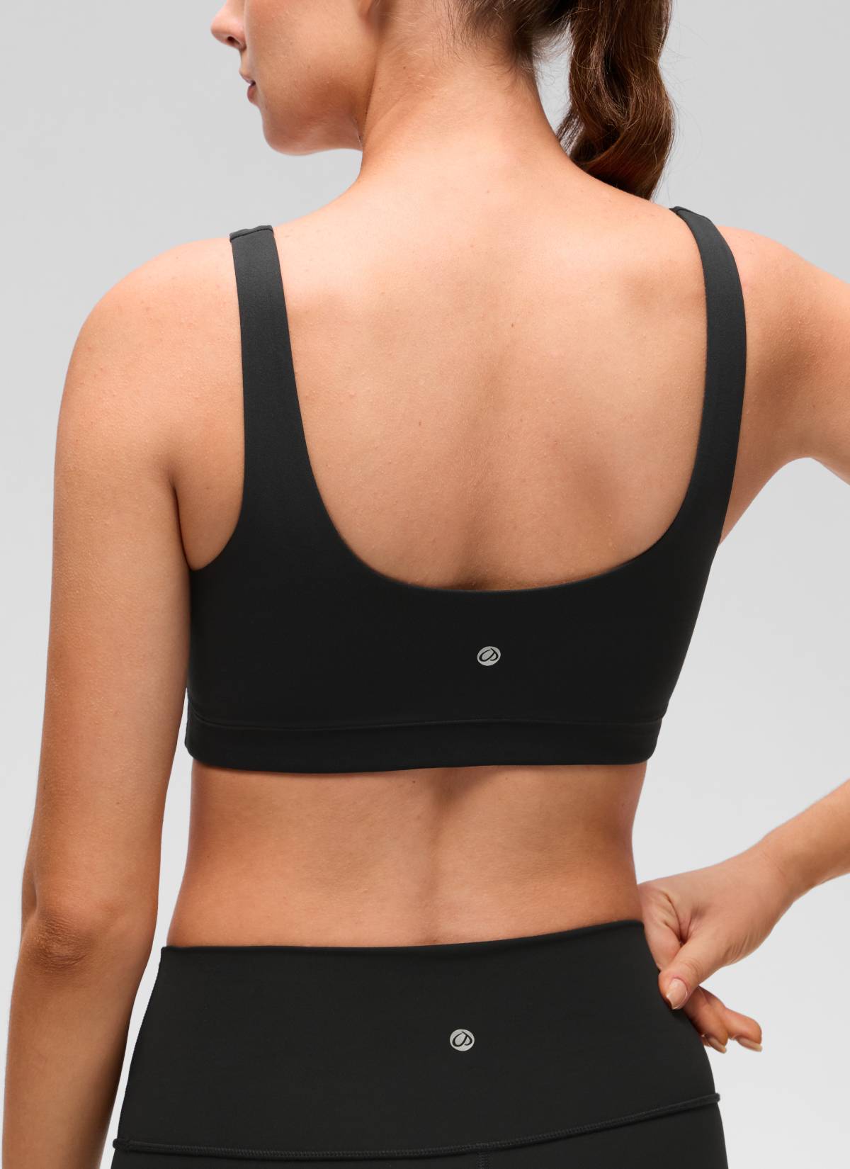 CRZ YOGA Women's Butterluxe Yoga U Back Sports Bra Light Support Black @model_info:Gelya