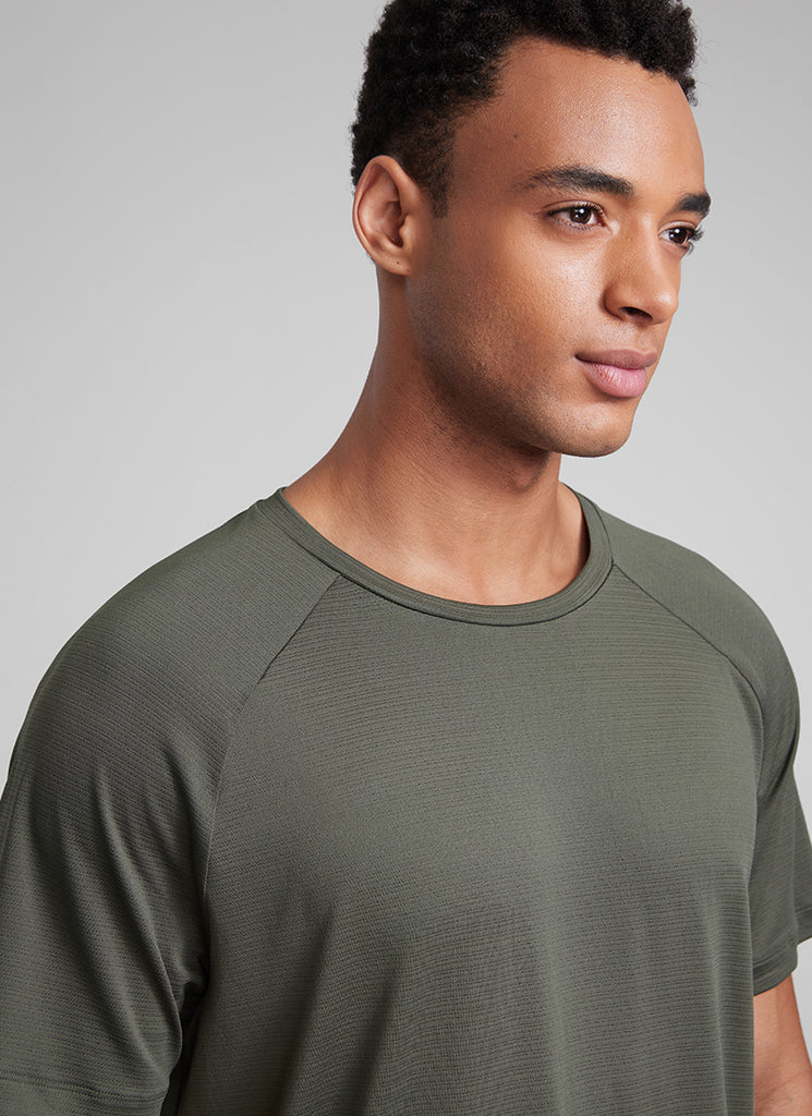 CRZ YOGA Men's Running Classic Fit Shirts Lightweight Short Sleeves Light Army Green