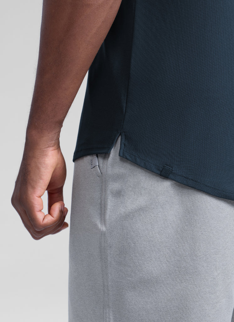 CRZ YOGA Men's Train Classic Fit Quick Dry Sleeveless Tank True Navy