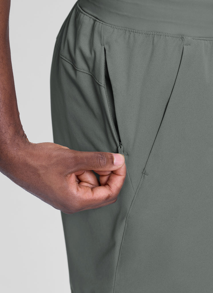 CRZ YOGA Men's Workout Classic FIt Quick Dry Pocket Shorts  7" Milky White