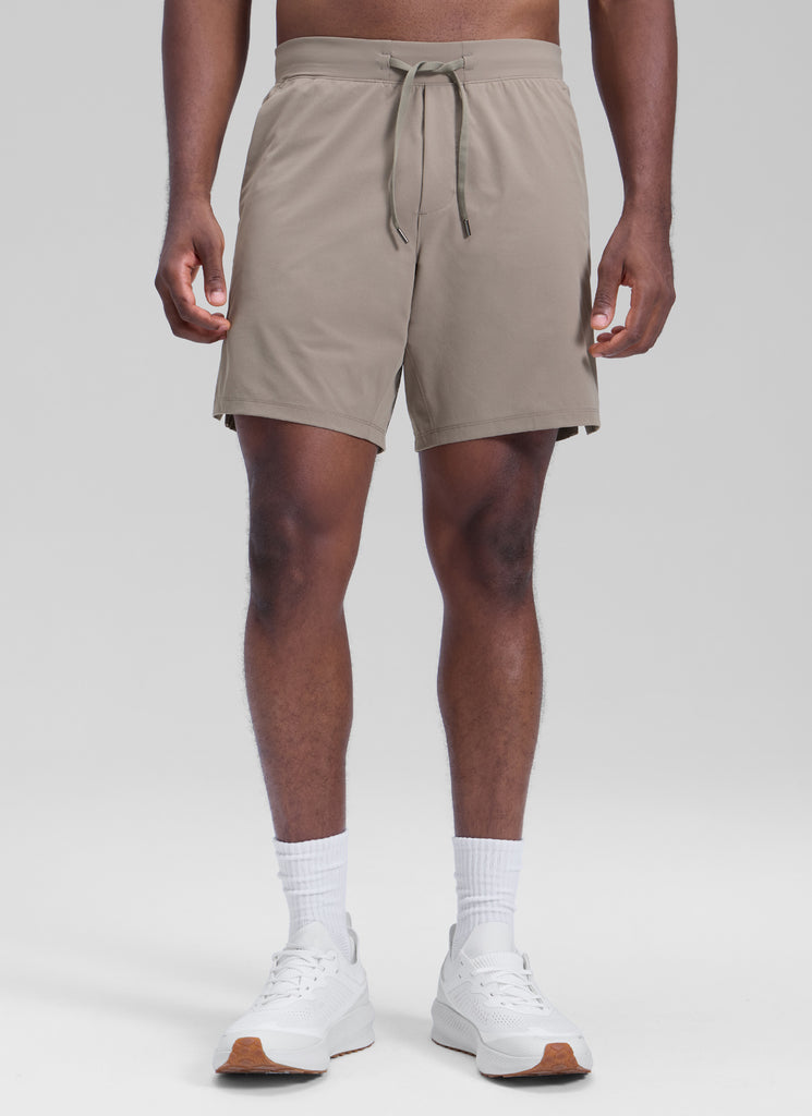 CRZ YOGA Men's Workout Classic FIt Quick Dry Pocket Shorts  7" Platinum Grey