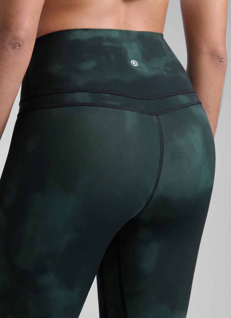 CRZ YOGA Women's Yoga Train High Rise Nakedfeel Leggings 25" 7/8 Pants Emerald Green Tie-Dye Flowers