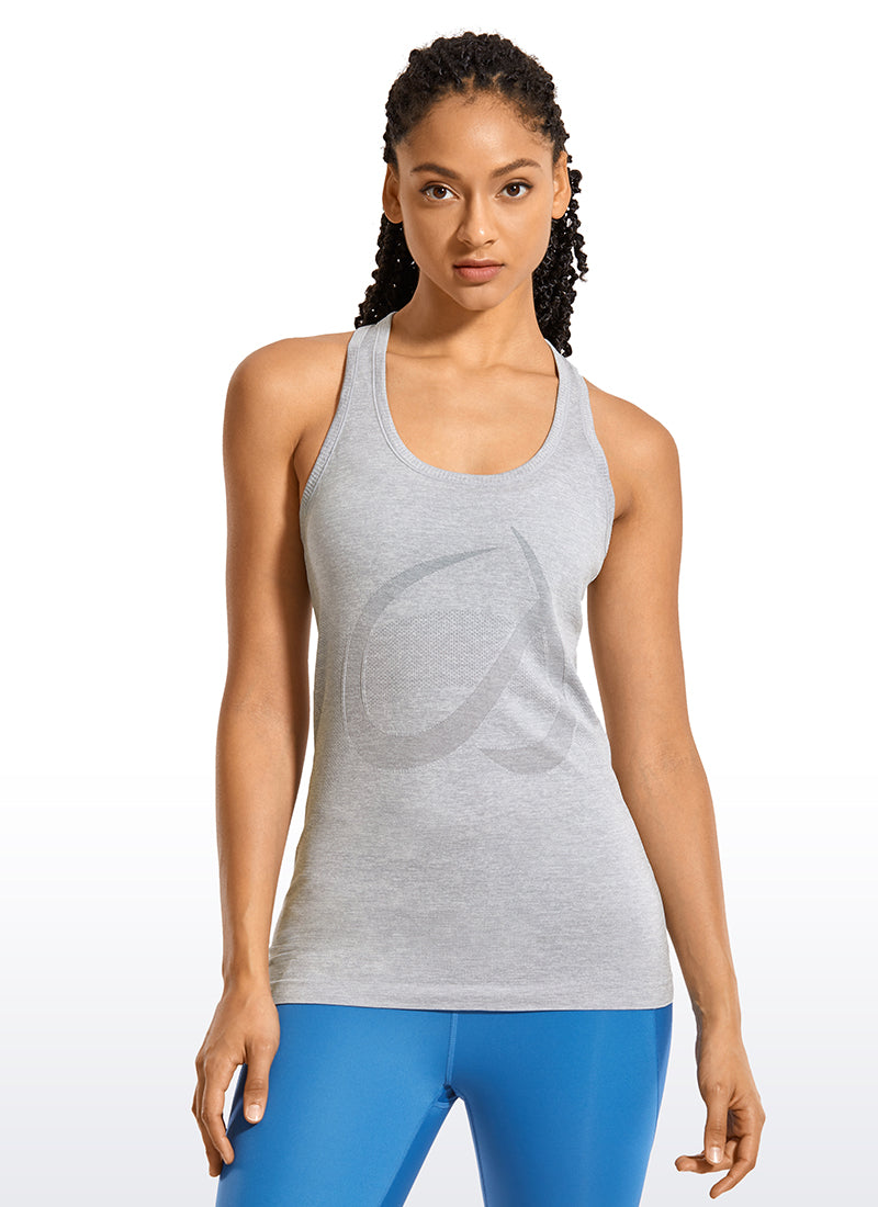 Schneller nahtloser Racerback-Tank