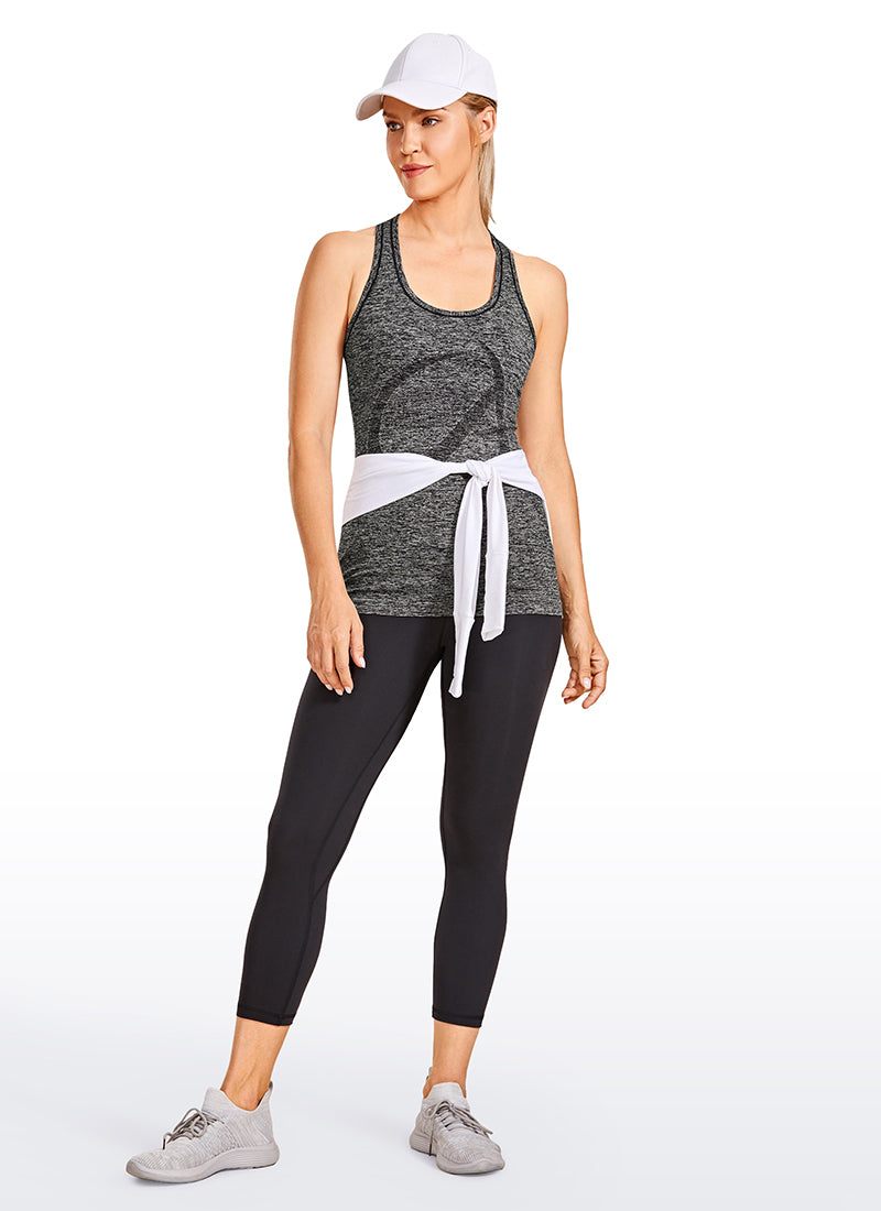 Schneller nahtloser Racerback-Tank