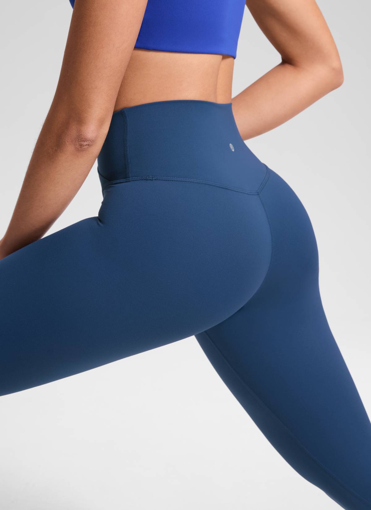 CRZ YOGA Women's High Rise Butterluxe Yoga Leggings 25'' V Cross Waist French Navy @model_info:Fiona
