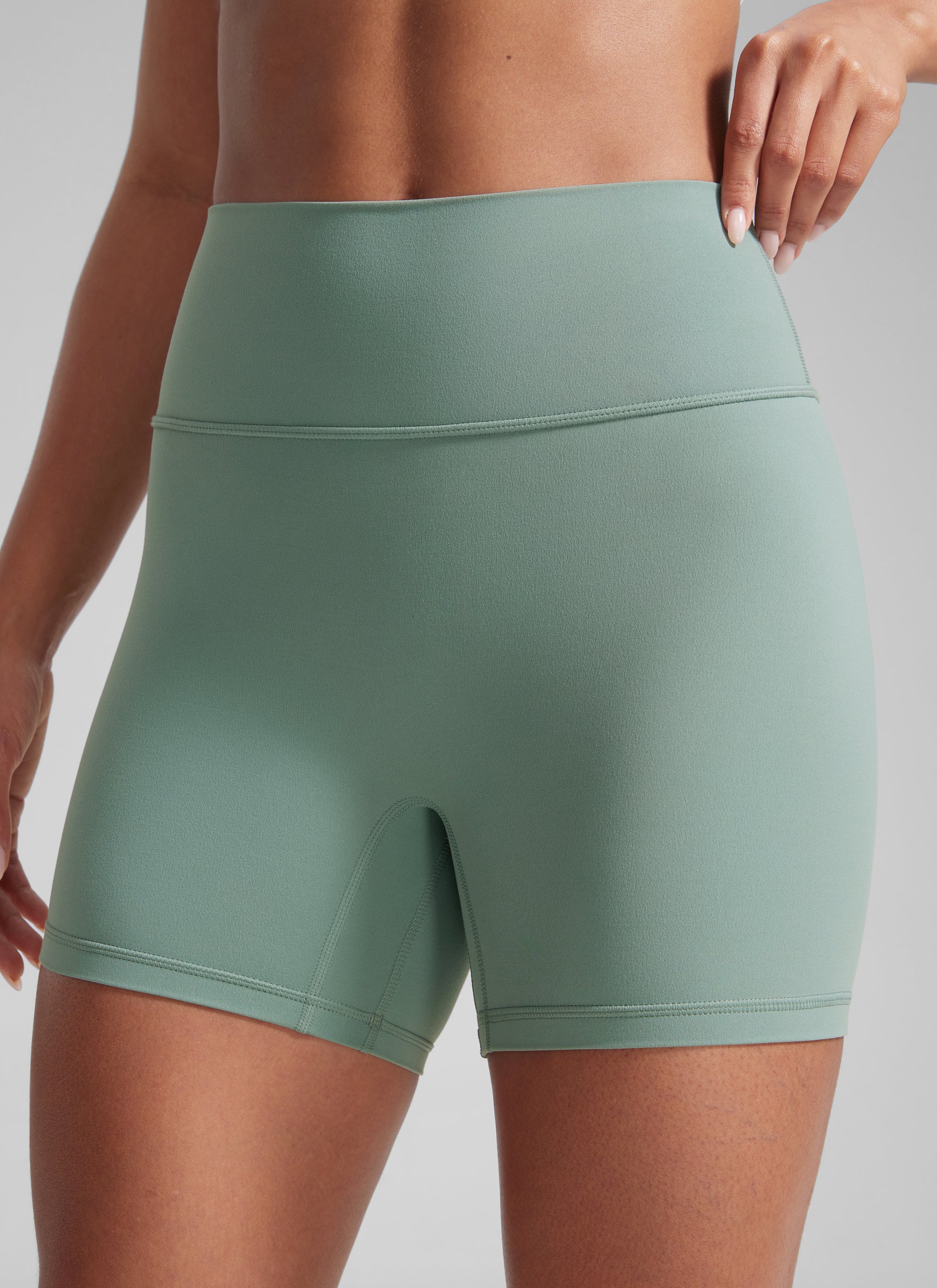 CRZ YOGA Womens Butterlift Scrunch Butt Atheletic Workout Biker Shorts Crater Green