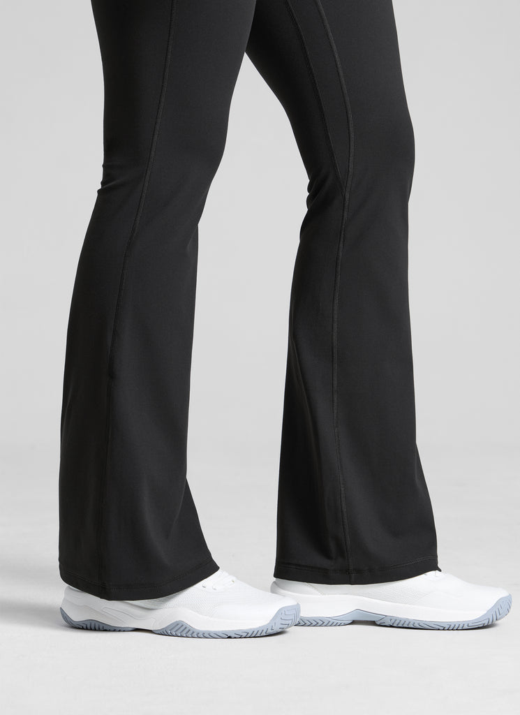 CRZ YOGA Women's Butterlift Hidden Scrunch Butt Flare Leggings 31" Black
