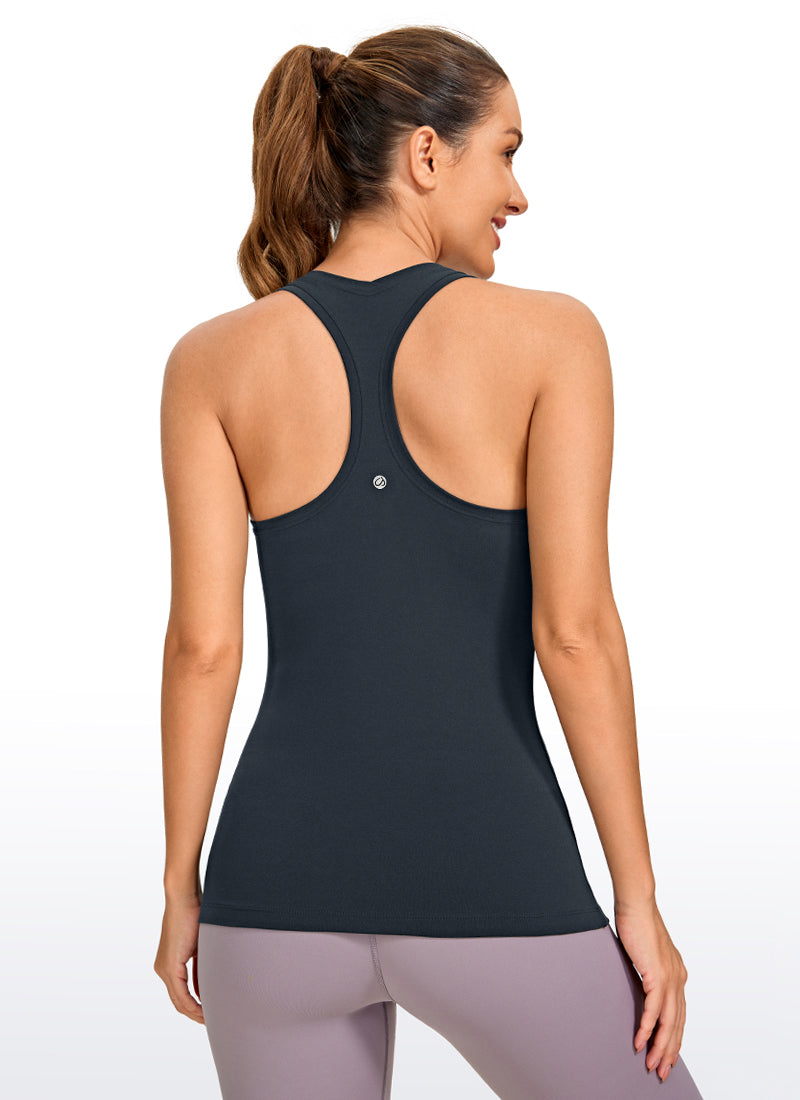 Hüftlanges Tanktop mit Racerback von Butterluxe