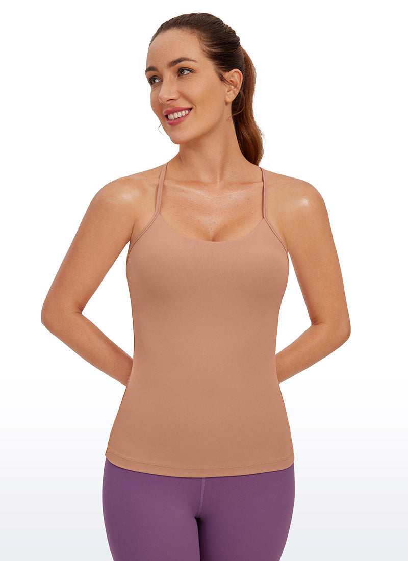 Butterluxe – Hüftlanges Tanktop mit integriertem BH und Y-Rücken