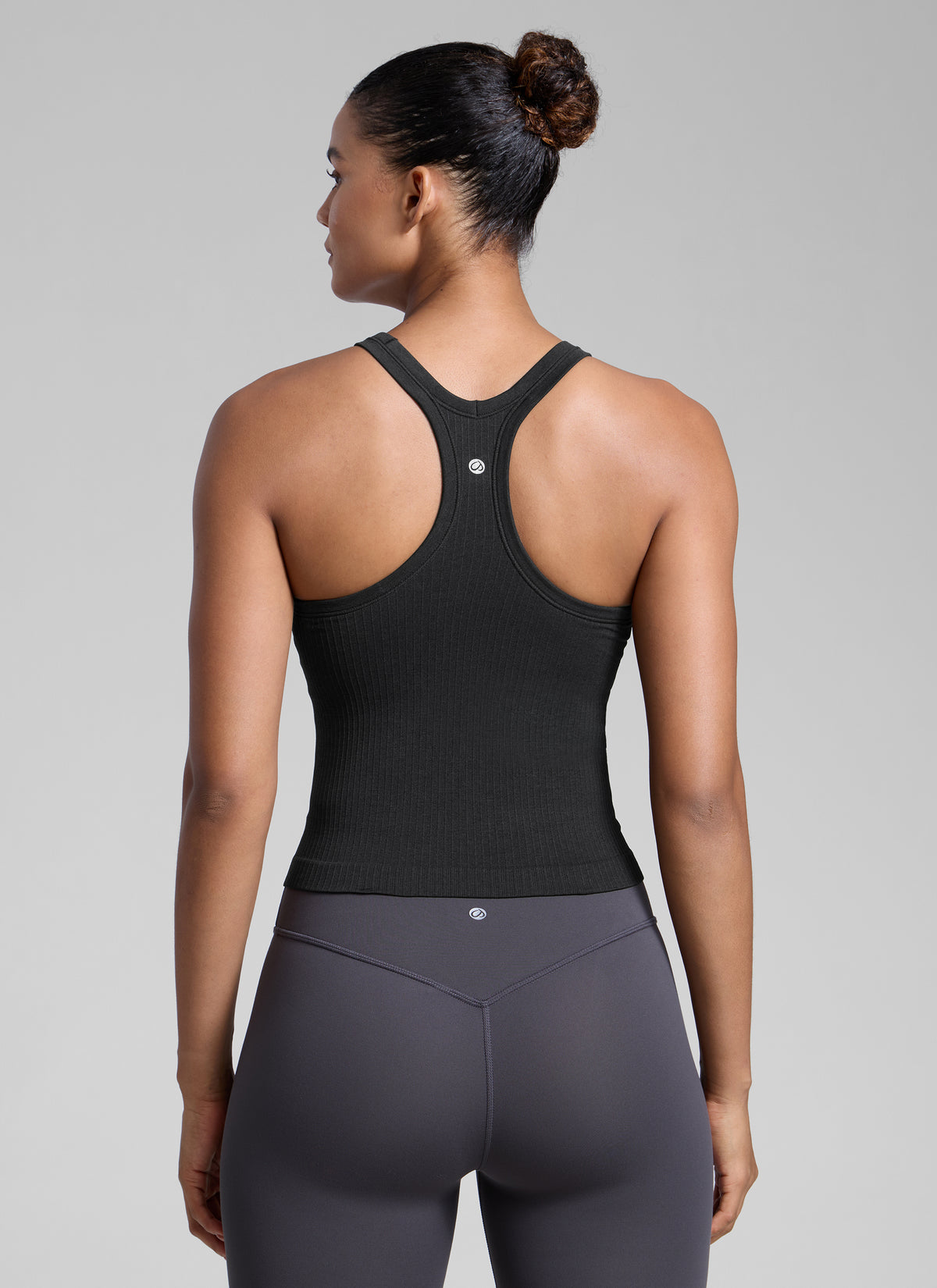 CRZ YOGA Women's Yoga Slim Fit Seamless Tank Crew Neck Waist Length Black @model_info:Barbara