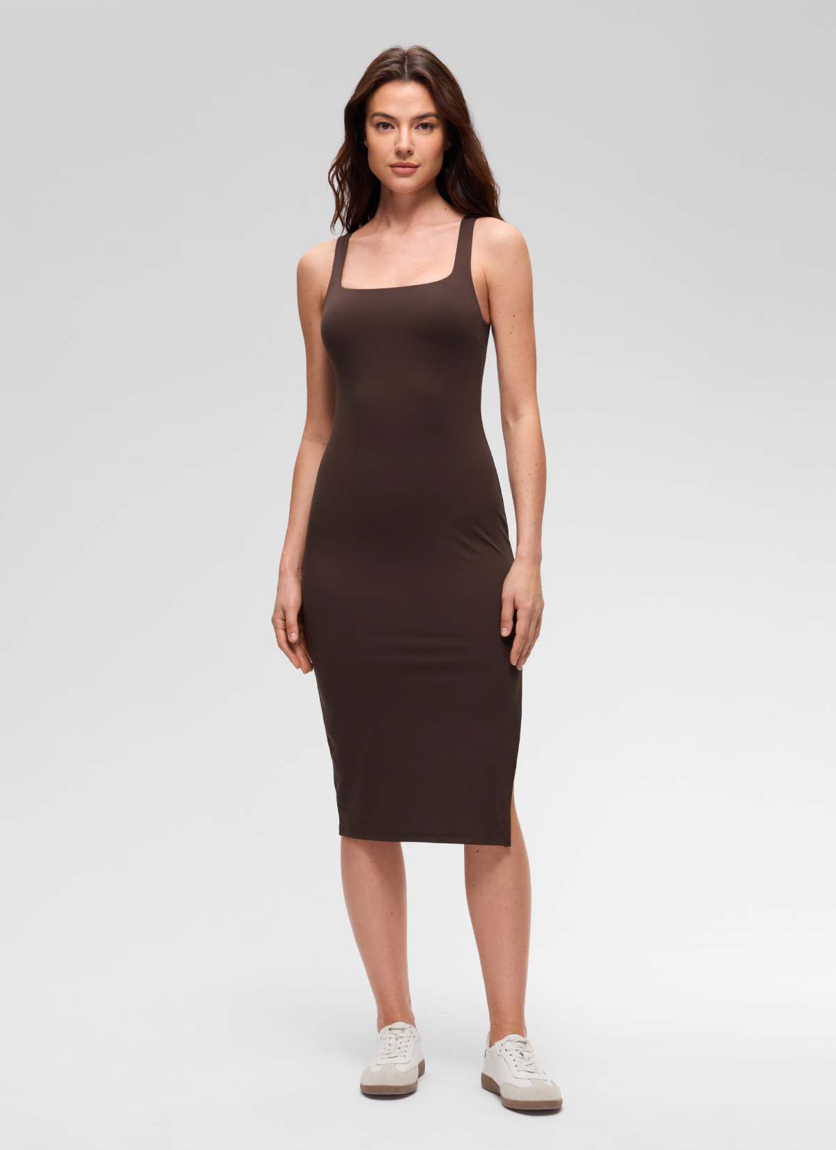 CRZ YOGA Women's Butterluxe Casual Square Neck Side Split Midi Dress Hot Fudge Brown @model_info:Kseniia
