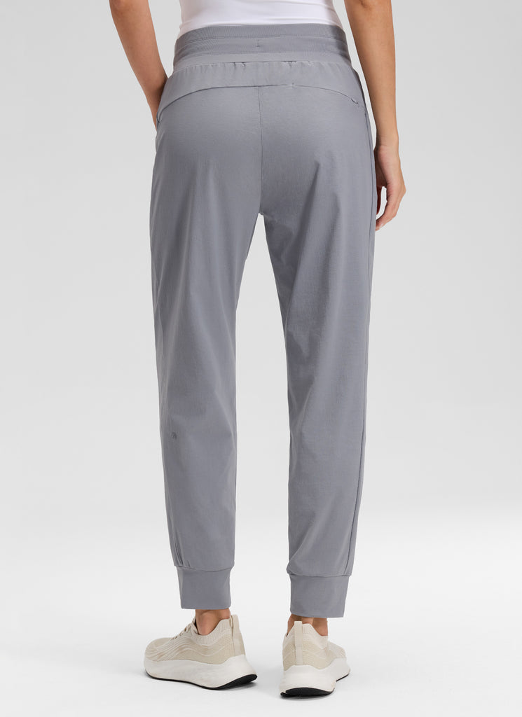 CRZ YOGA Women's Hiking Casual Relaxed Fit Ripstop Jogger Pockets 28'' The Cognac Brown