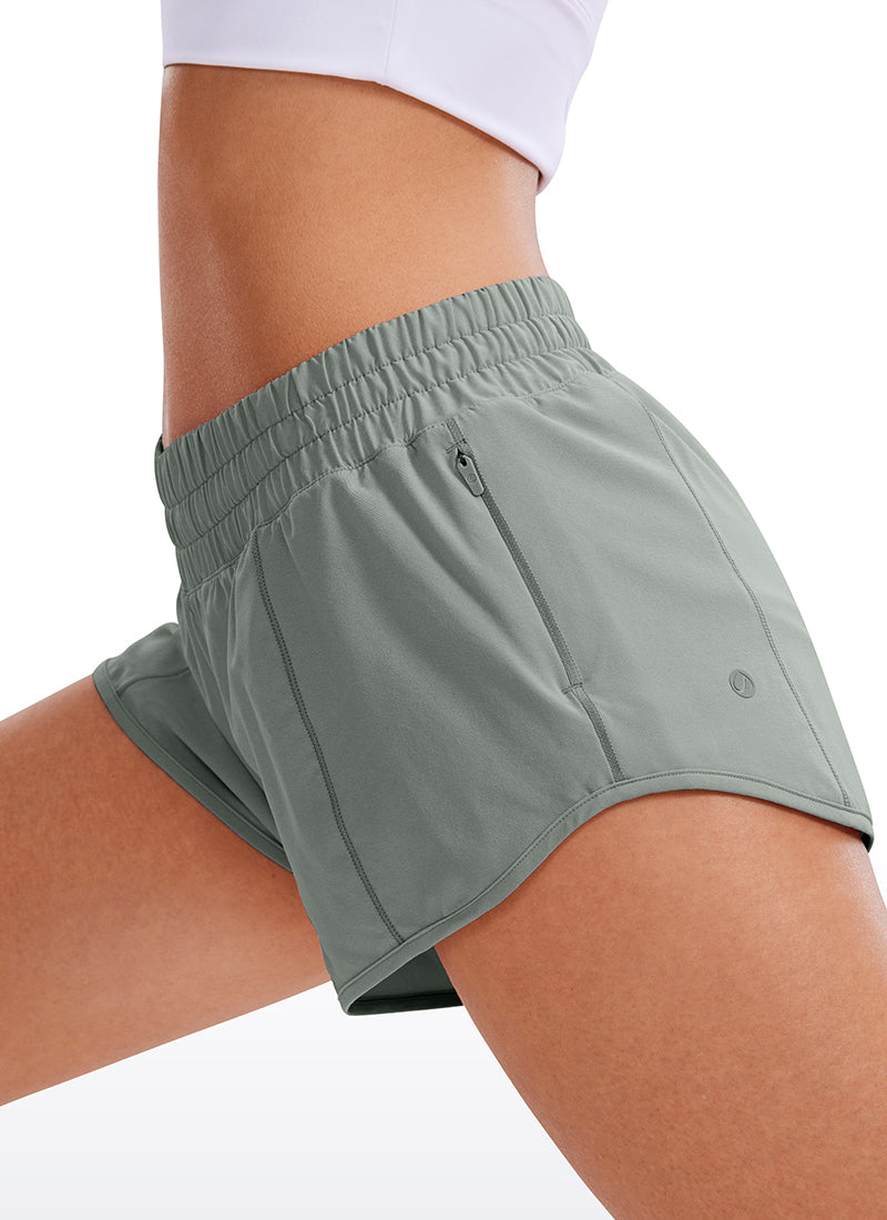 Weiche, federleichte Shorts mit niedrigem Bund und Netzfutter, 2,5 Zoll