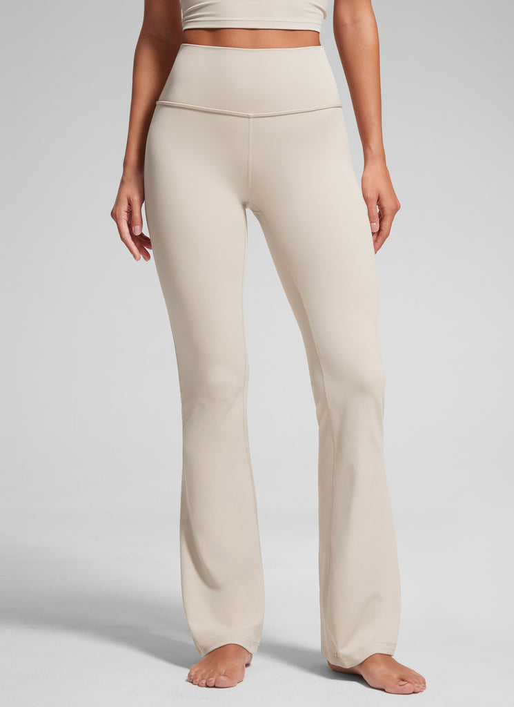 CRZ YOGA Women's Butterluxe High Waist Flare Leg Bootcut Leggings 32" Mojave Tan