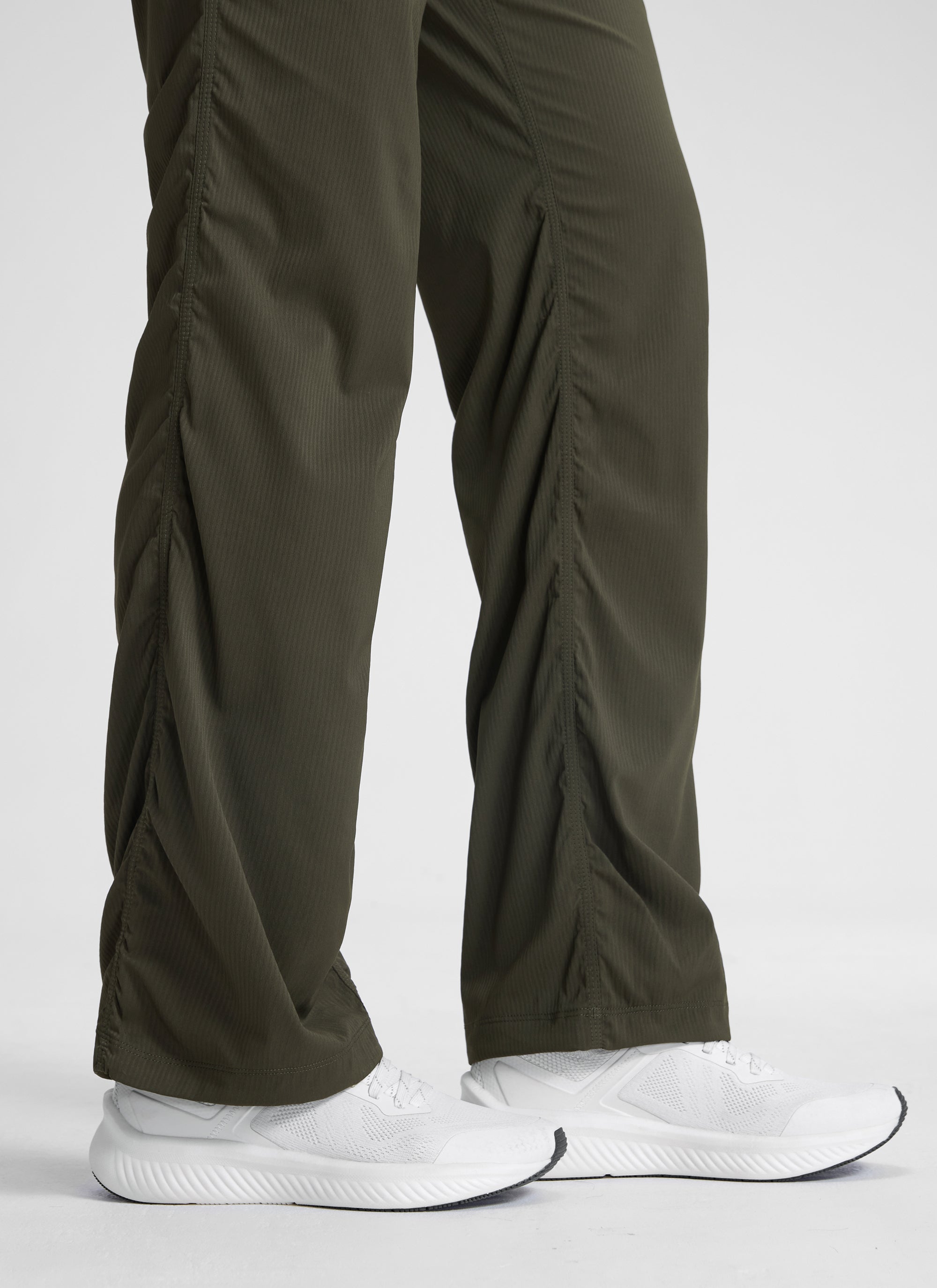Lightweight Straight Leg Pocket Pant 30