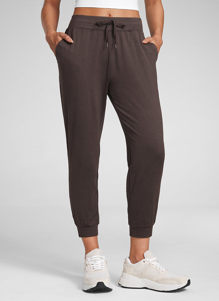 CRZ YOGA Women's Cloud Jersey Capri Joggers 25'' with Pockets Hot Fudge Brown