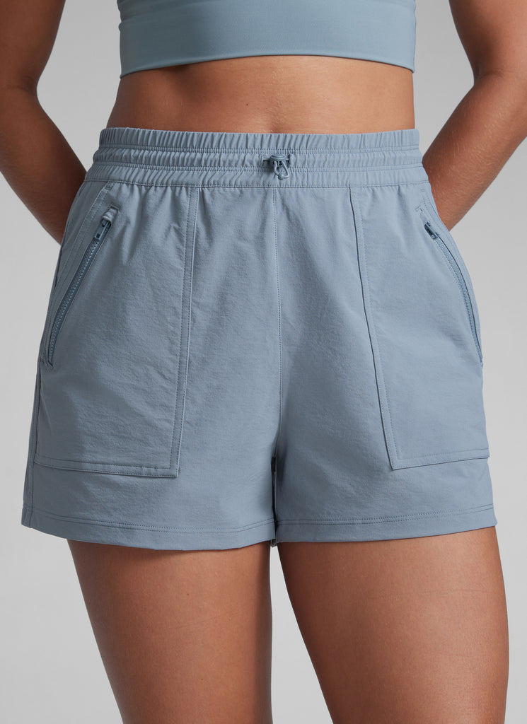 CRZYOGA Women's Lightweight Stretch Water-Repellent Hiking Pocket Short 3'' Belgian Blue